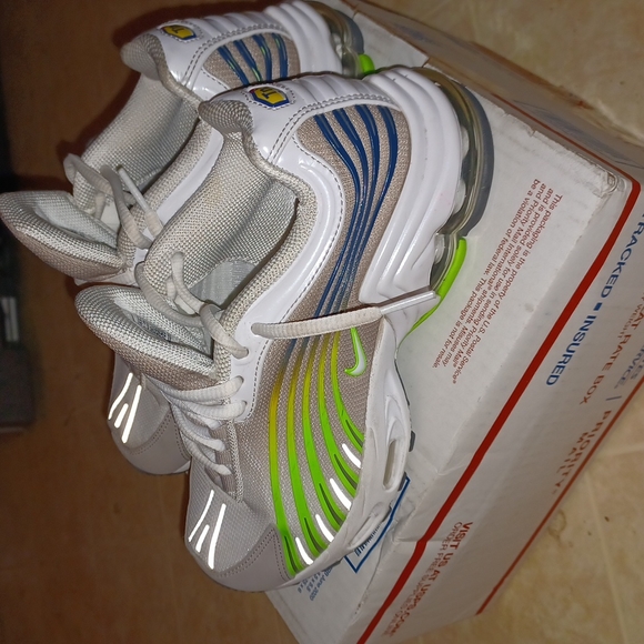 Nike Air Max Plus - Picture 4 of 8